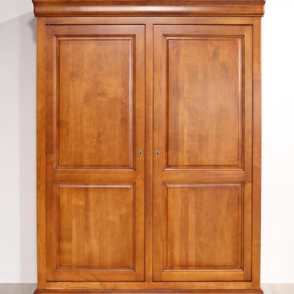 Armoire 2 portes Nicolas réalisée en Merisier Massif de style Louis Philippe