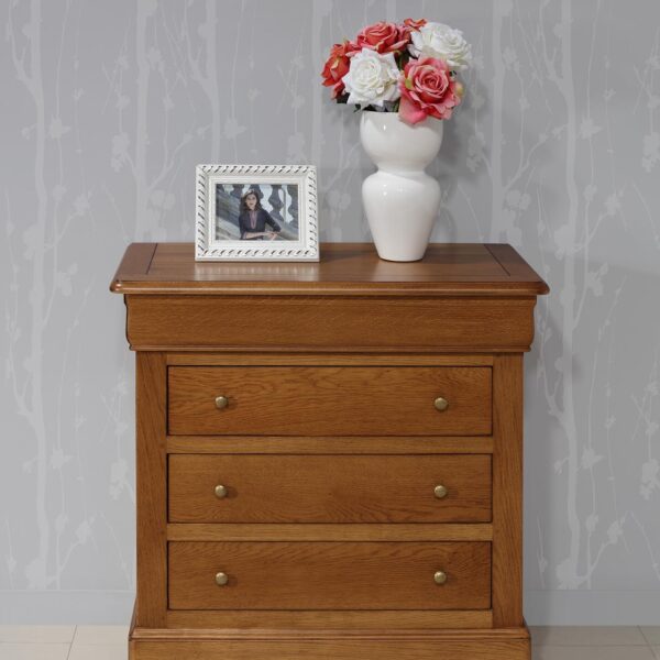 Commode 4 tiroirs Guillaume réalisée en chêne de style Louis Philippe Finition chêne moyen