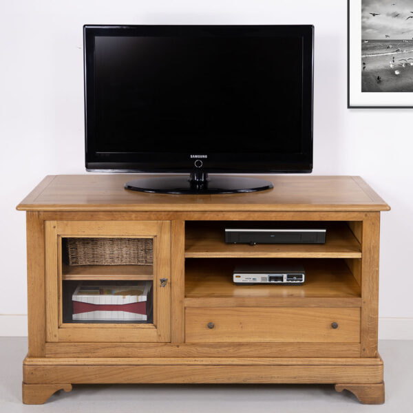 Meuble TV 16/9ème Hugo réalisé en Chêne Massif de style Louis Philippe Finition Chêne Doré patiné antiquaire (vieillissement du bois)