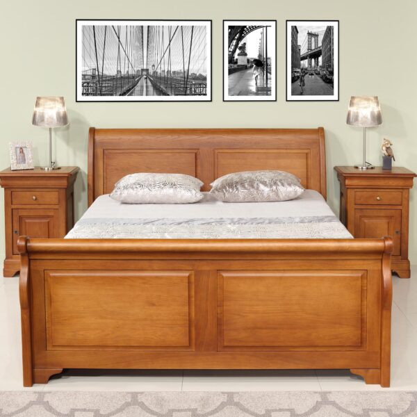 Lit Bateau 160x200 Jeanne réalisé en Merisier Massif de style Louis Philippe Campagnard Avec 1 tiroir de chaque côté SEULEMENT 1 DISPONIBLE